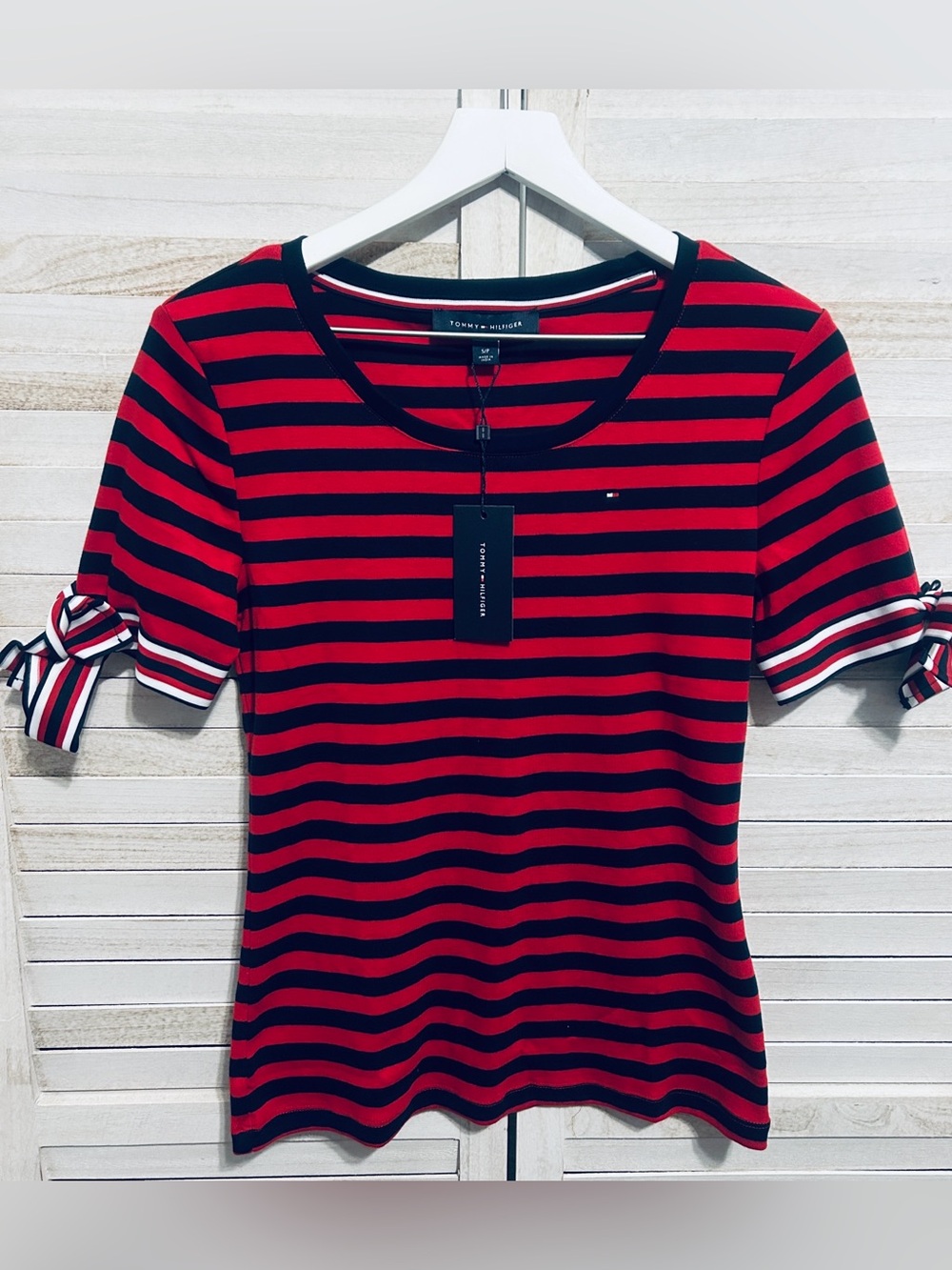 NWT Tommy Hilfiger Red & Navy Striped Tie Sleeve Short Sleeve Top. Size Small